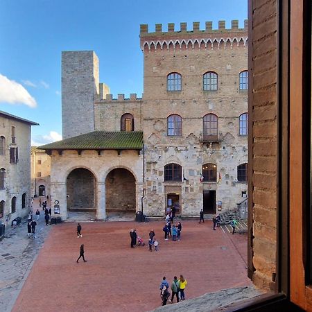 Sangi Studio Apartment - With Amazing View Of The Duomo San Gimignano Luaran gambar